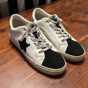 Vintage Havana Black and White Star Sneakers